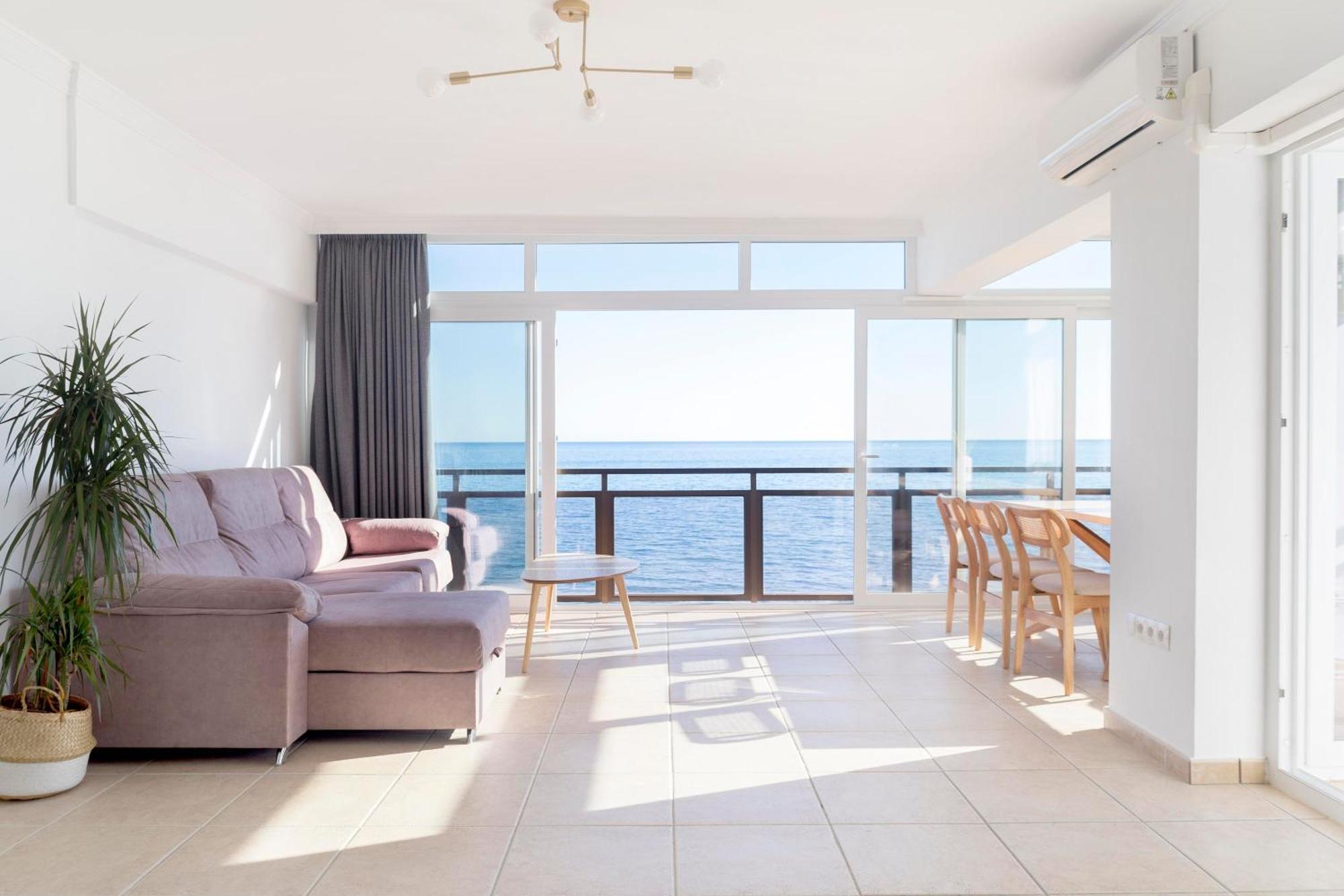 Mar Suites Malaga ベナルマデナ エクステリア 写真
